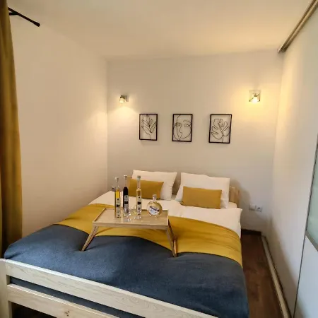 20tka Apartment *